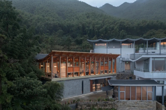 交月亭：介于工业和手工之间的新木作  I  来建筑设计工作室